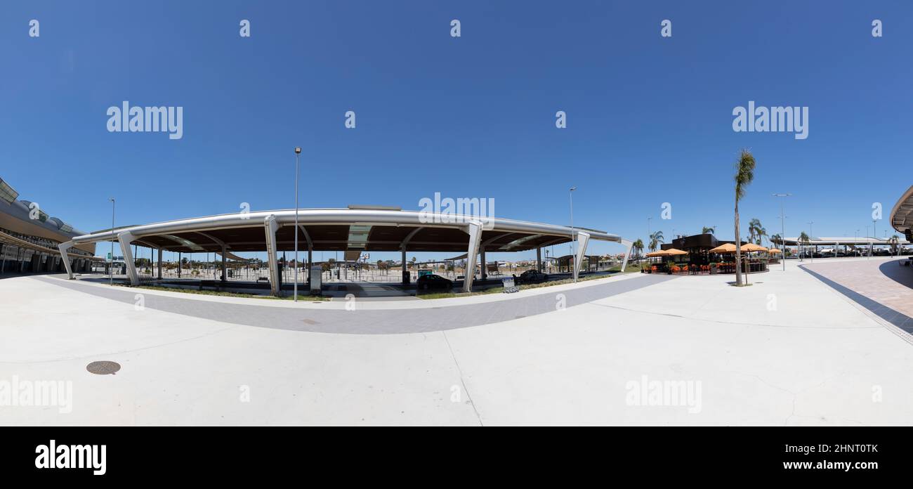 Terminal dell'aeroporto di Faro senza turisti a causa della chiusura di Corona in Portogallo Foto Stock