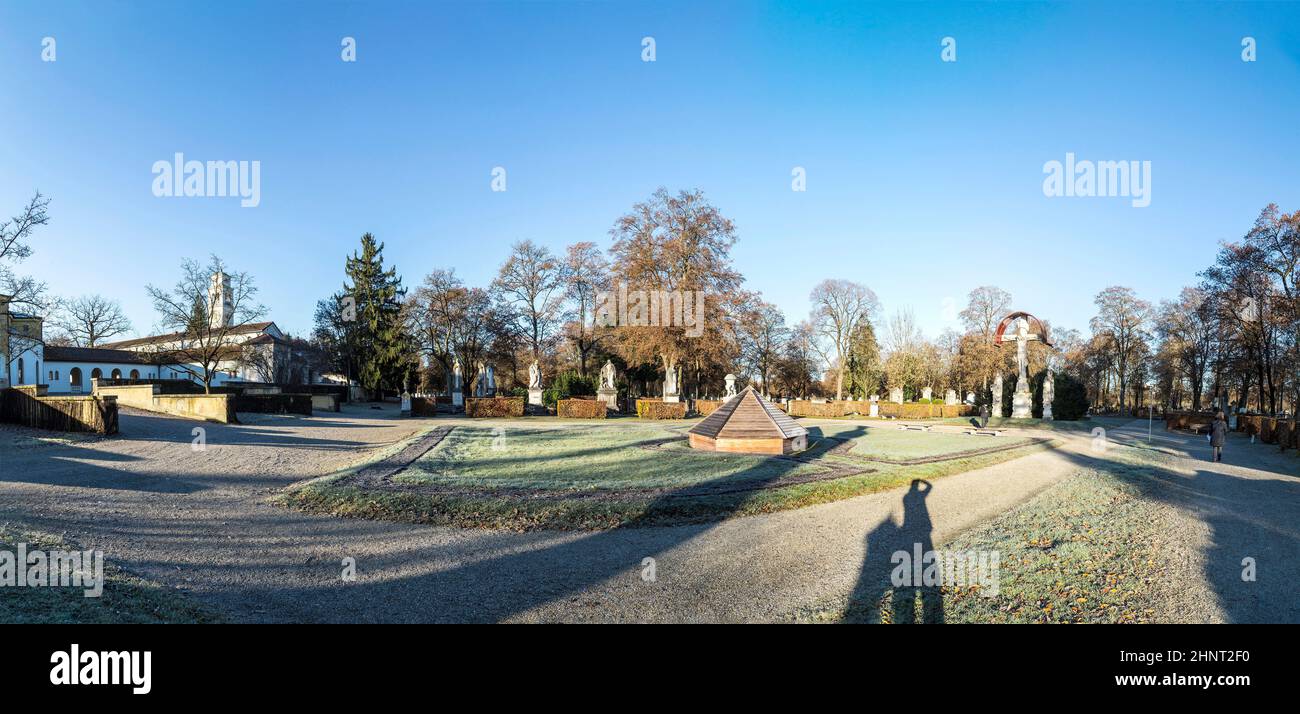 Vista sul famoso cimitero occidentale di Monaco Foto Stock