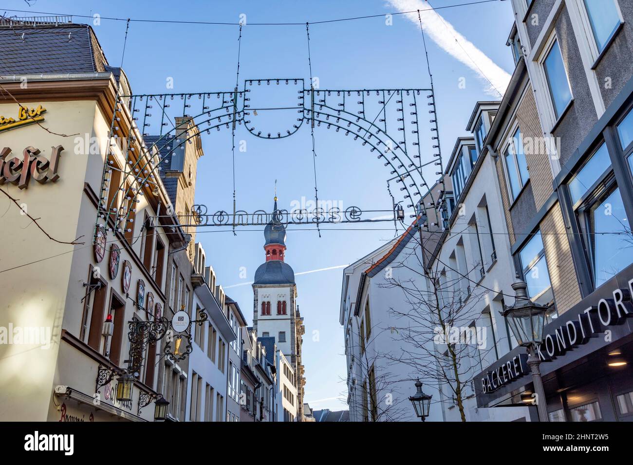 Al neon Light Bonngasse (strada di Bonn) nella zona pedonale di Bonn, Germania Foto Stock