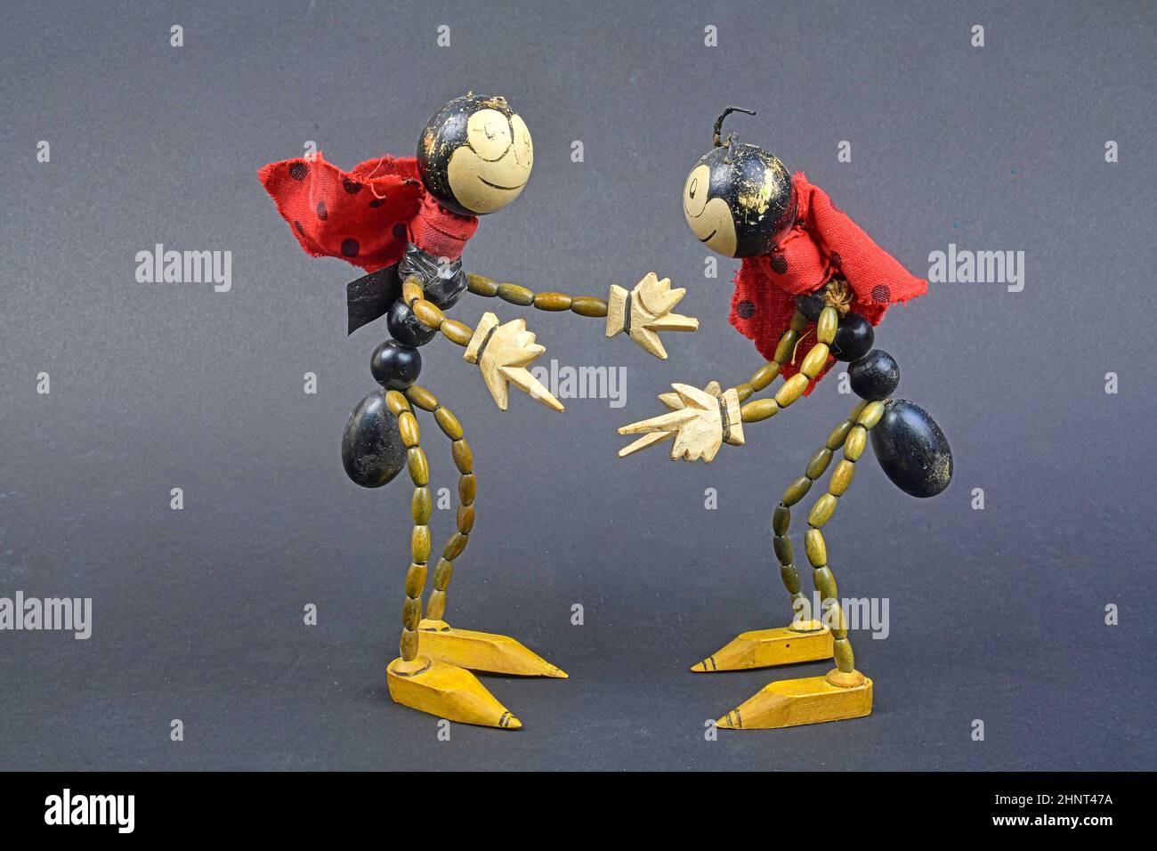 Giocattolo tradizionale ceco Ferda Mravenec. Ferda Mravenec è un fumetto, un personaggio letterario e cinematografico di una formica simpatica che compare nei fumetti e nei libri di Ondrej Sekora e nelle opere audiovisive da essi derivate. Foto Stock