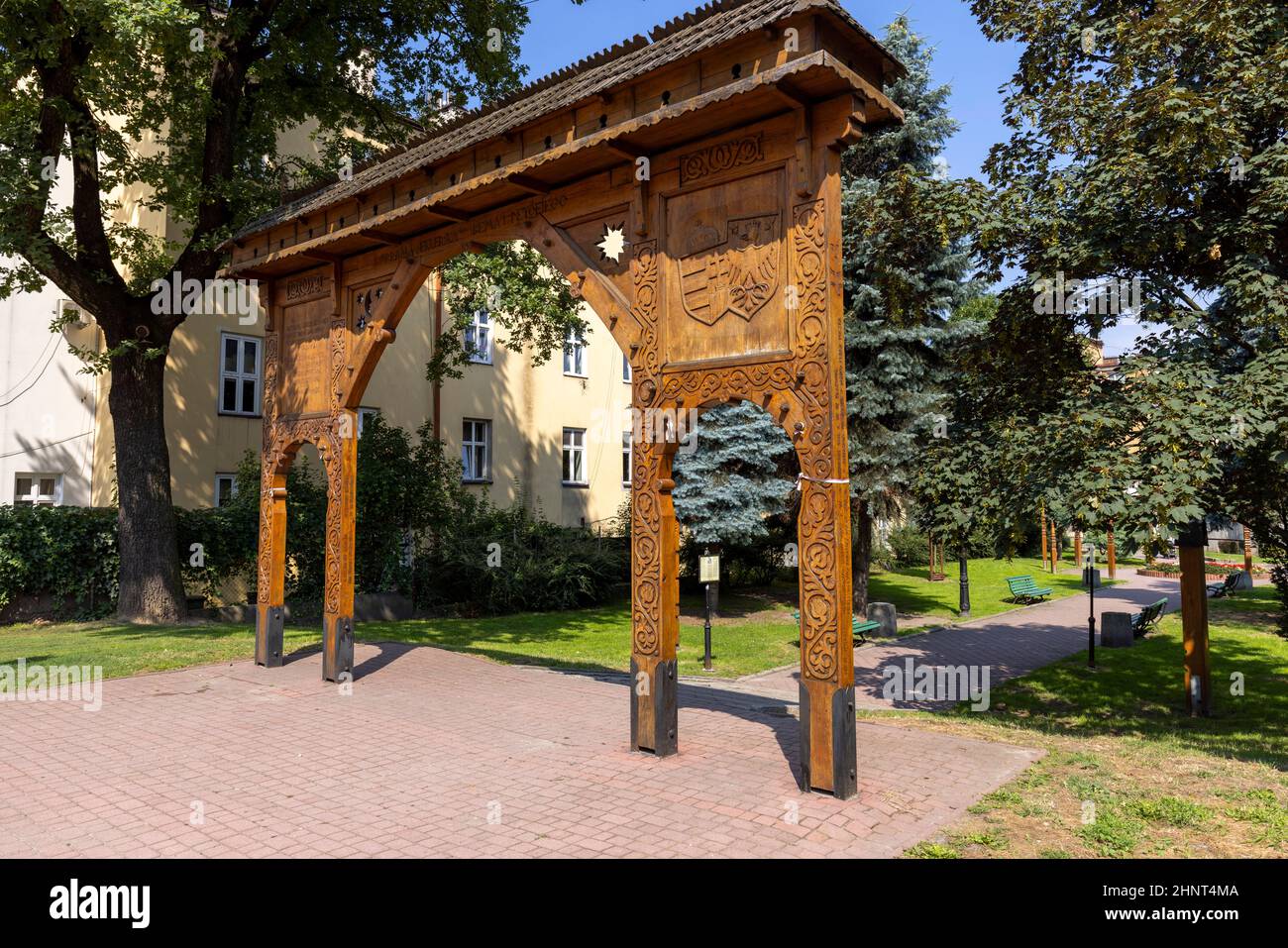 Porta Seklerska, porta simbolica intagliata in legno, Tarnow, Polonia Foto Stock