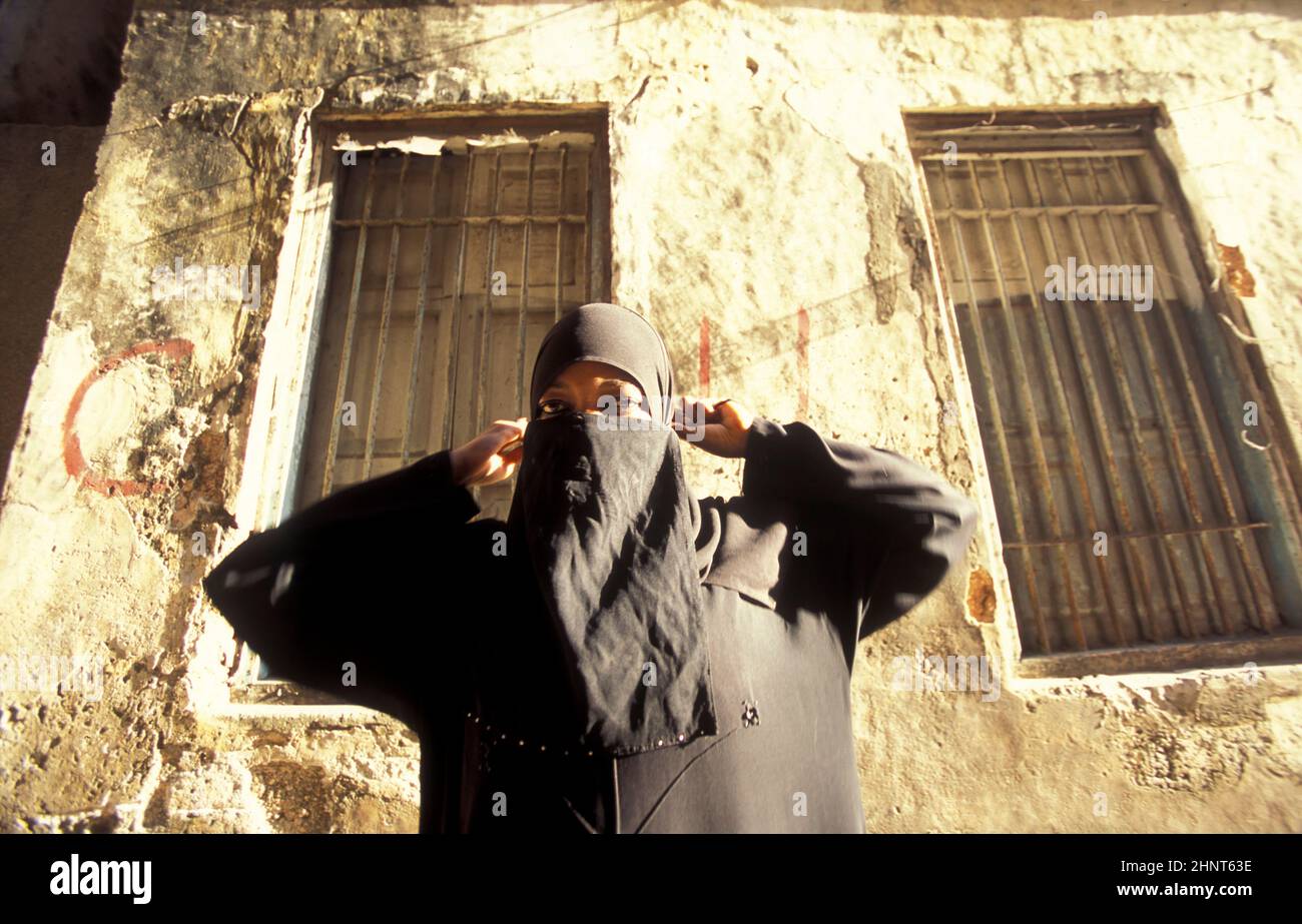 ZANZIBAR CITTÀ DI PIETRA PERSONE Foto Stock