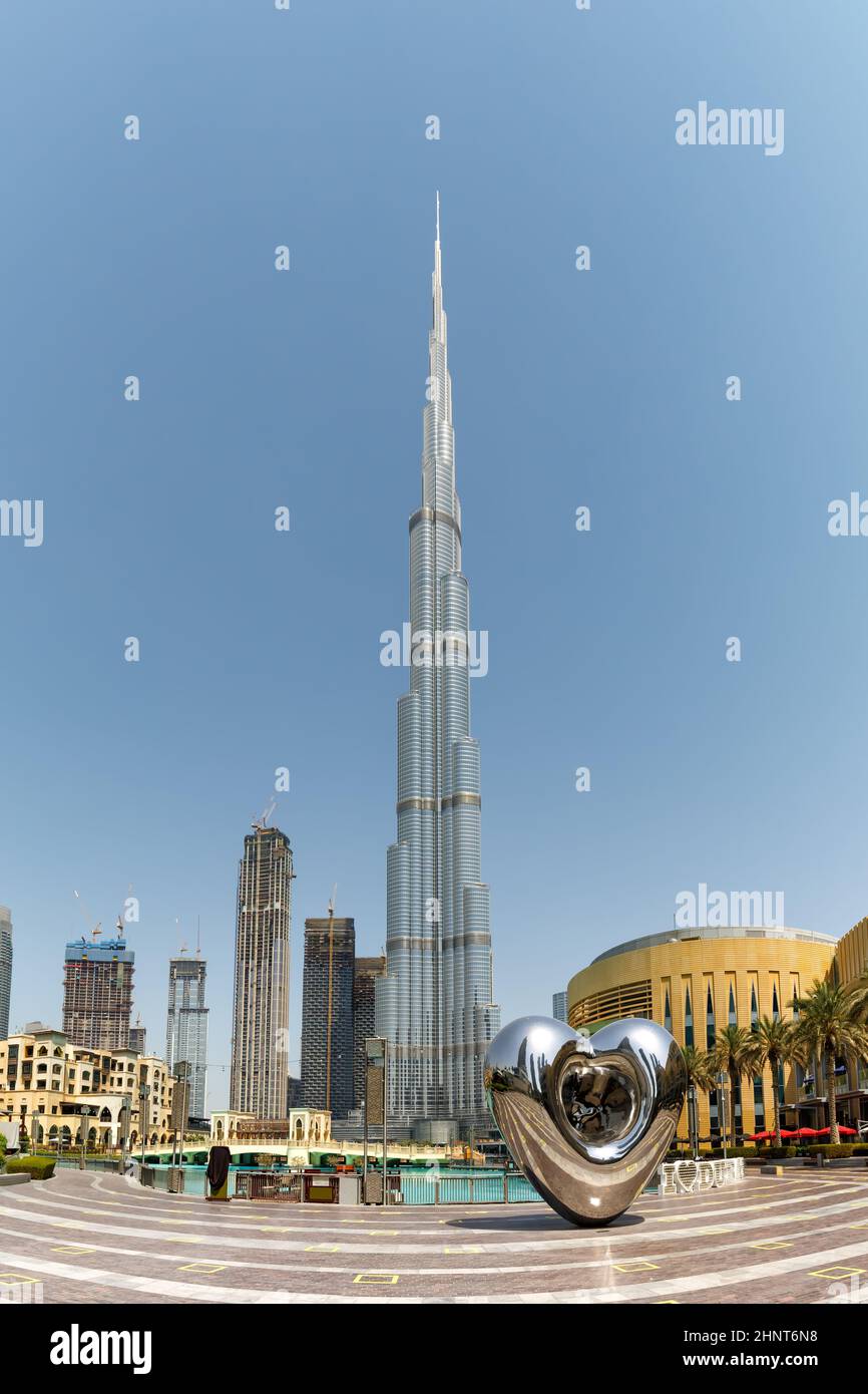 Dubai Burj Khalifa Kalifa grattacielo edificio skyline architettura ritratto formato negli Emirati Arabi Uniti Foto Stock