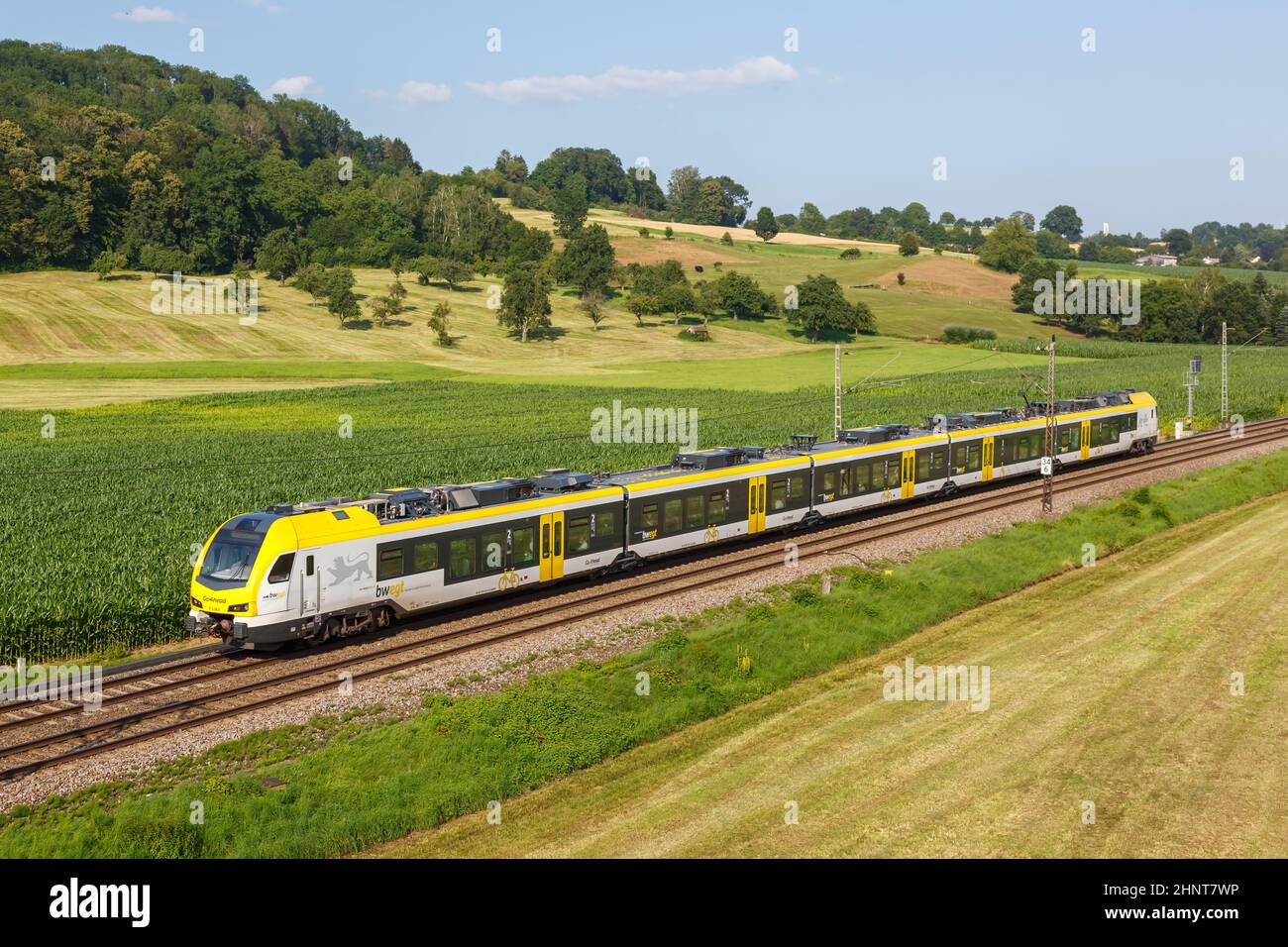 Treno regionale da bwegt gestito da GoAhead a Uhingen, Germania Foto Stock