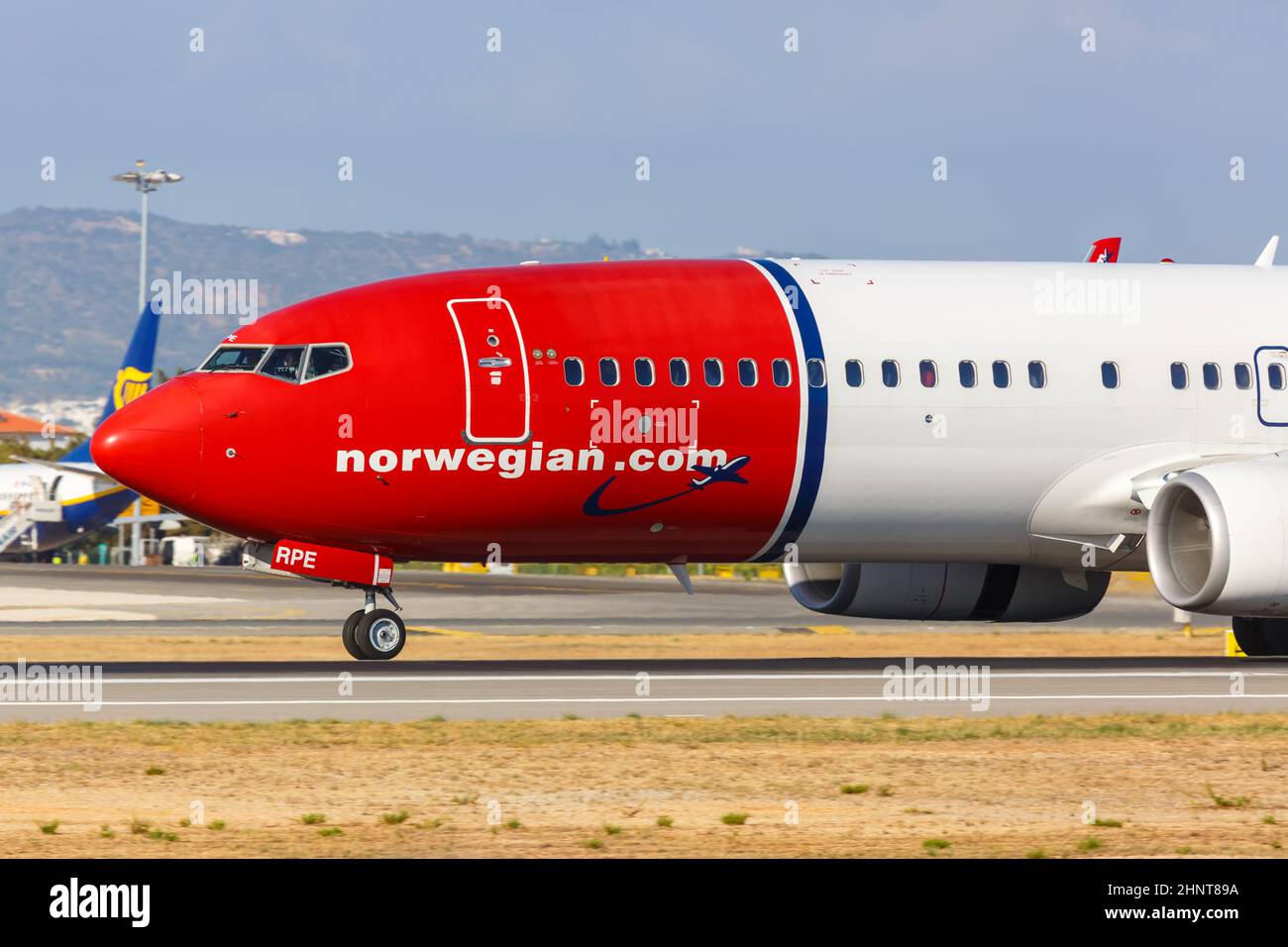 Norvegese Boeing 737-800 aereo aeroporto di Faro in Portogallo Foto Stock