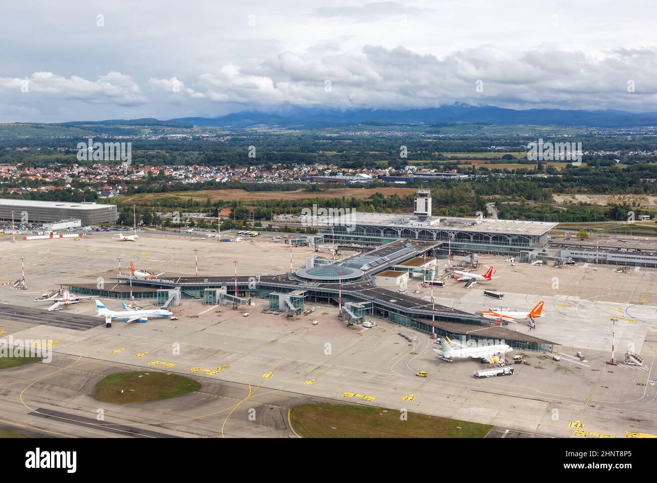 Panoramica EuroAirport Airport (EAP) in Francia foto aerea Foto Stock