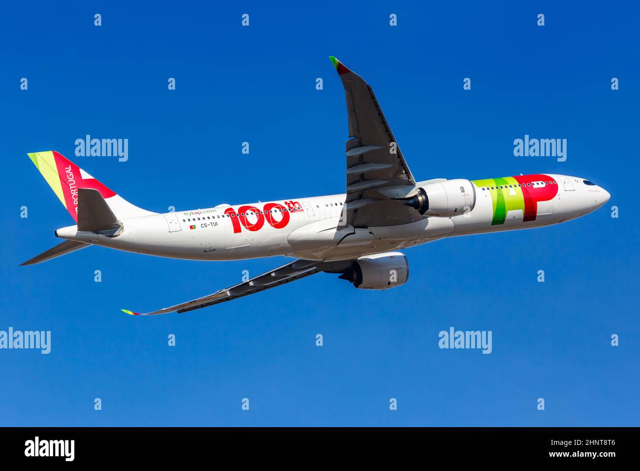 AIR Portugal Airbus A330-900neo aereo Aeroporto di Lisbona in Portogallo Foto Stock