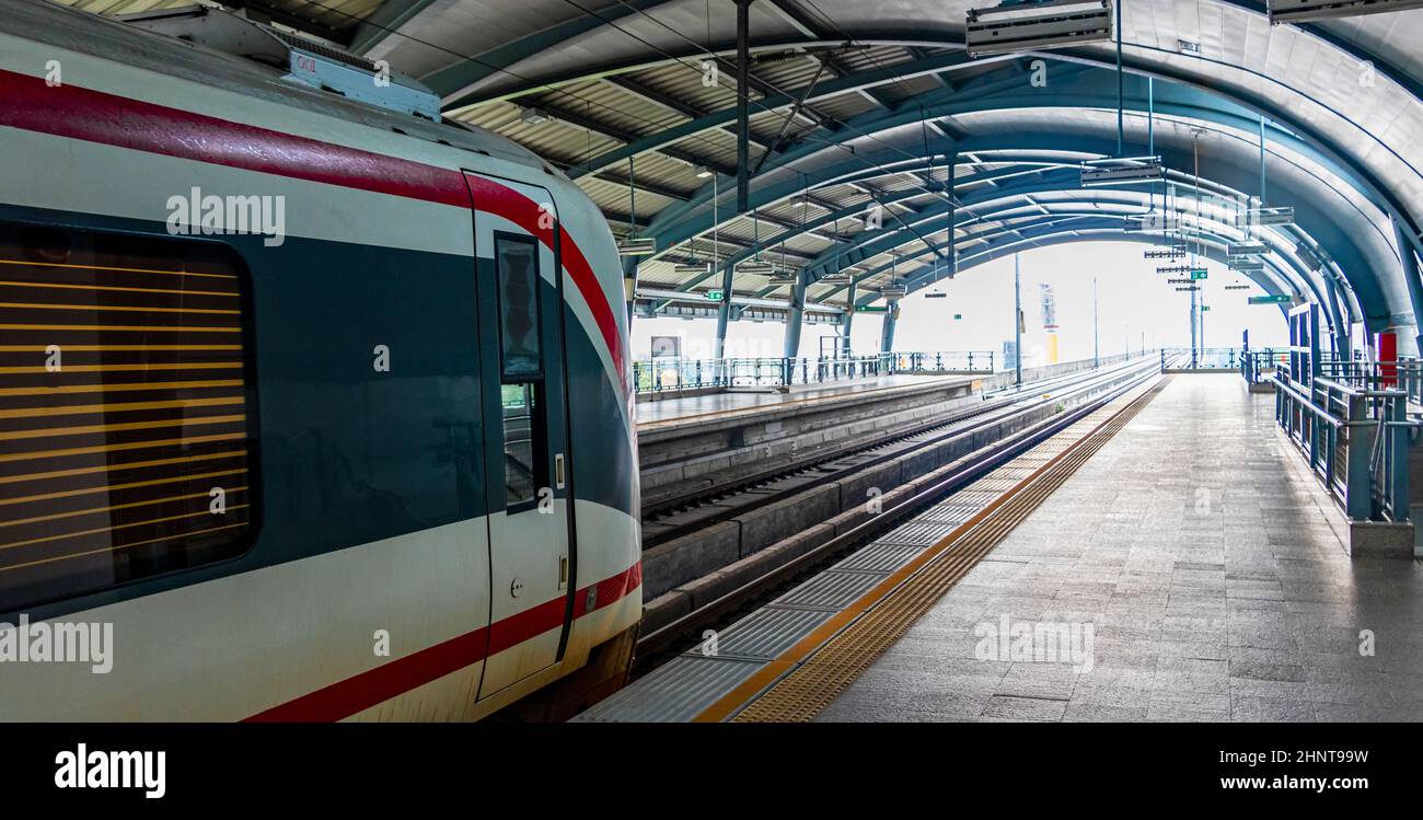 Treno metro Makkasan stazione Airport rail link Bangkok Thailandia. Foto Stock