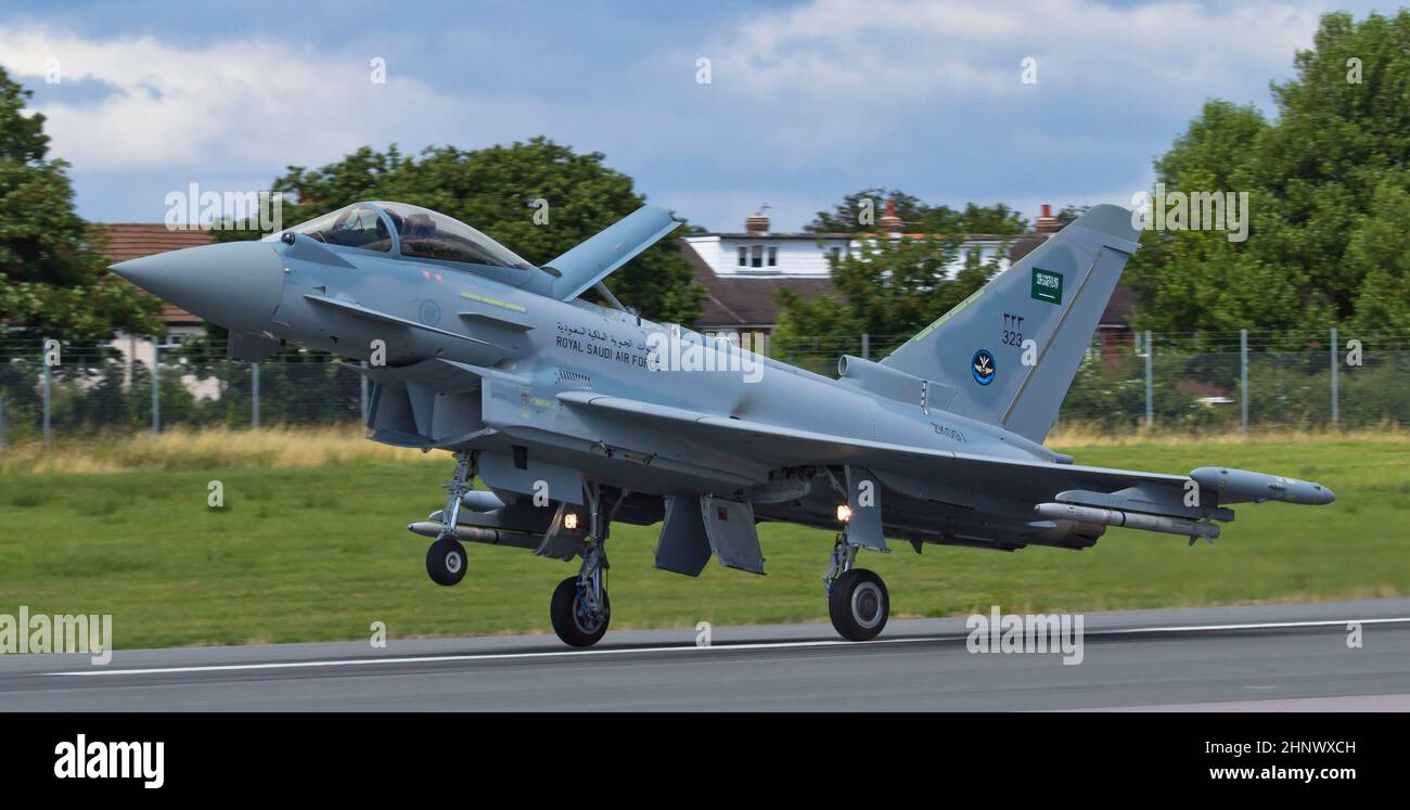 Combattenti dell'Eurofighter Saudita durante i processi per la Royal Saudi Air Force , l'aereo europeo della quarta generazione e mezza eccelle di gran lunga Foto Stock