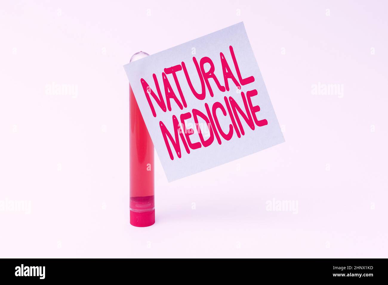 Segno che mostra Medicina Naturale, idea di affari c'è ne di vari sistemi di guarigione o di trattamento della malattia scrivere importanti note mediche laboratorio testi Foto Stock