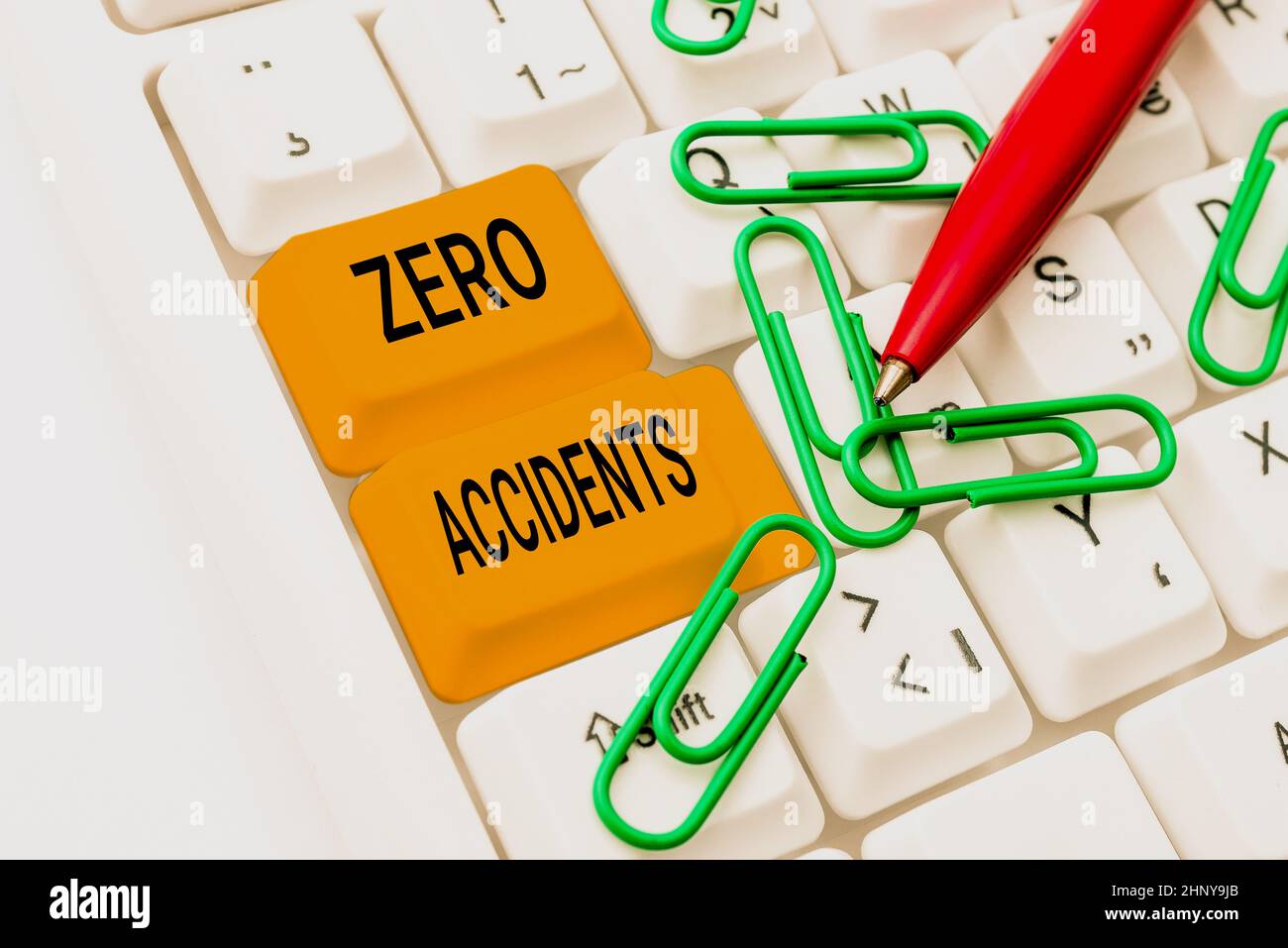 Testo della scrittura Zero incidenti, parola scritta su strategia importante per prevenire gli incidenti sul posto di lavoro scrivere interessanti argomenti online, digitando Offic Foto Stock