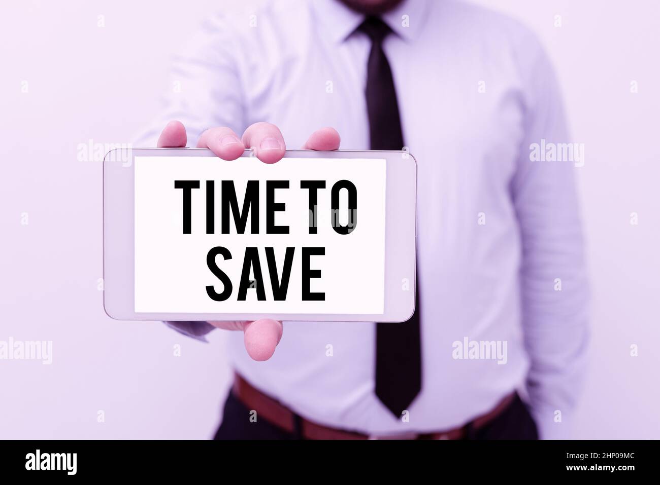 Scrittura visualizzazione del testo Time to Save, Internet Concept per fare qualcosa in modo più efficiente che meno tempo è necessario presentare nuove idee tecnologiche Dis Foto Stock