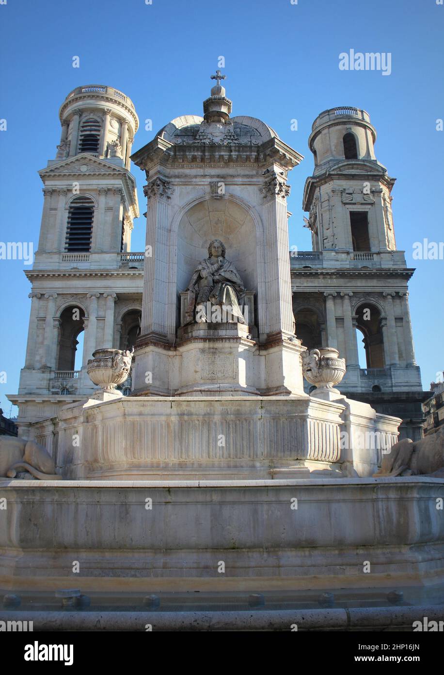 Chiesa di Saint Sulpice con fontana, Parigi, Francia Foto Stock