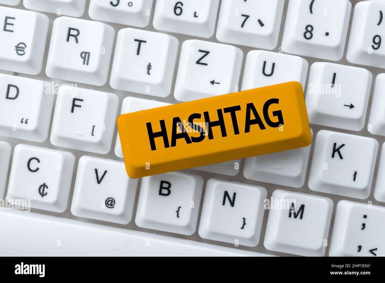 Ispirazione che mostra segno hashtag, concetto di Internet una parola o frase preceduta da un segno hash tipo di metadati tag digitando Game Program Code, Programmin Foto Stock