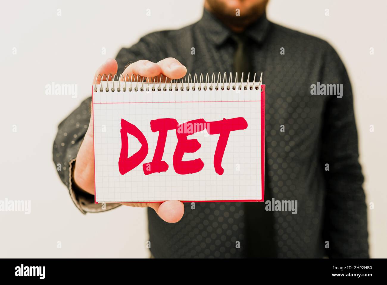 Ispirazione mostrando segno Dieta, concetto che significa stile di vita sano ridurre l'assunzione di cibo vegetariano No a colesterolo presentare nuovi piani e idee demoni Foto Stock