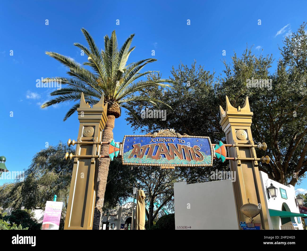 Orlando, FL USA-23 novembre 2020: Il viaggio verso Atlantis Roller Coaster Water Ride Ride Ride Ride Ride Raster al SeaWorld. Foto Stock