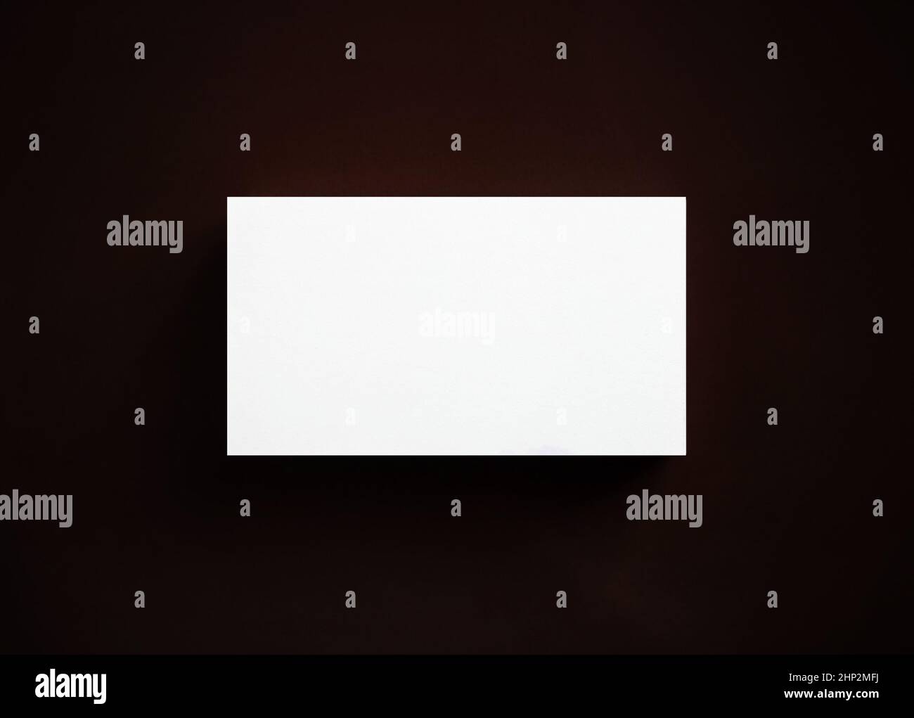 Foto del biglietto da visita vuoto. Modello di ID di branding. Vista dall'alto. Disposizione piatta. Foto Stock