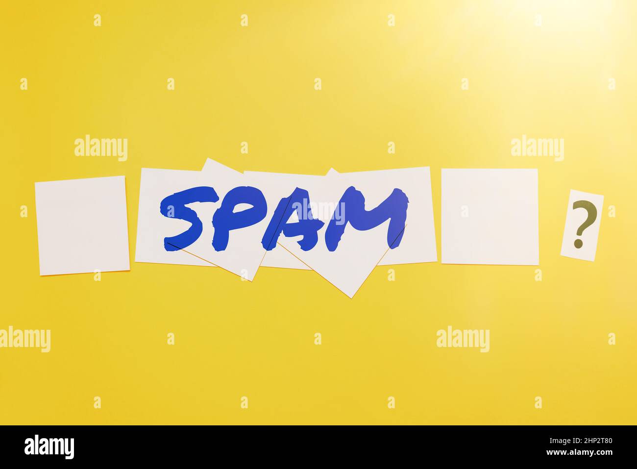 Segno di testo che mostra spam, concetto di business pubblicità intrusiva messaggi inappropriati inviati su Internet pensiero critico trovare indizi rispondere Q Foto Stock