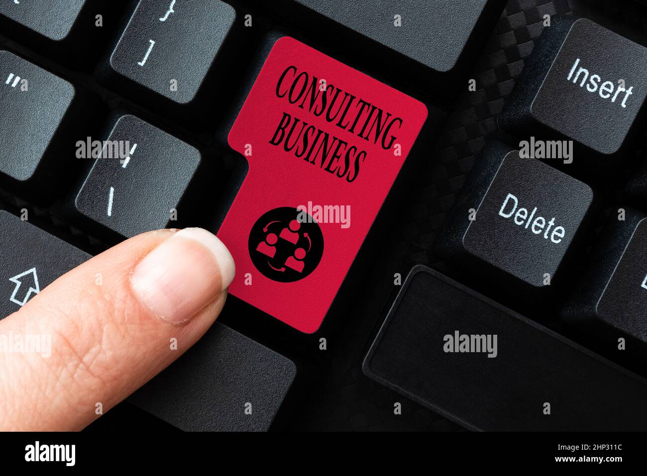 Segno che mostra Consulting Business, Business Concept Consultancy Firm Esperti dare consulenza professionale Abstract rispondere al messaggio online, digitando un Foto Stock