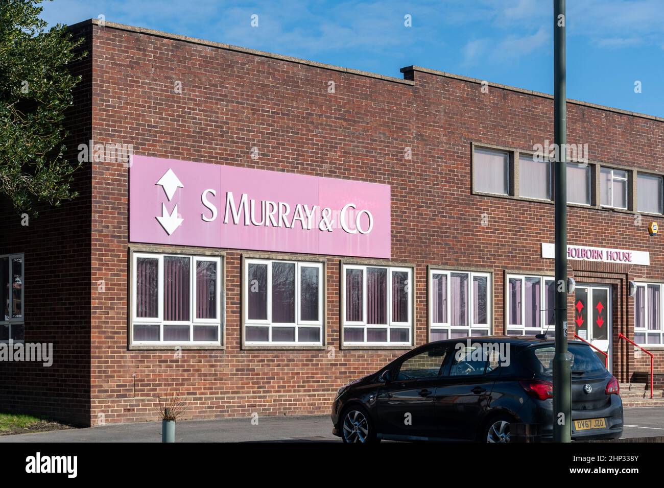 S Murray & Co, produttore di forniture sanitarie e di laboratorio, sede centrale e vetrerie a Old Woking, Surrey, Inghilterra, Regno Unito Foto Stock
