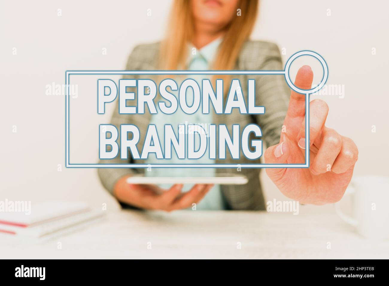 Testo che mostra ispirazione Branding personale, concetto che significa pratica di persone che si Marketing stesso immagine come marchi Tech Guru Vendere recentemente sviluppato Foto Stock