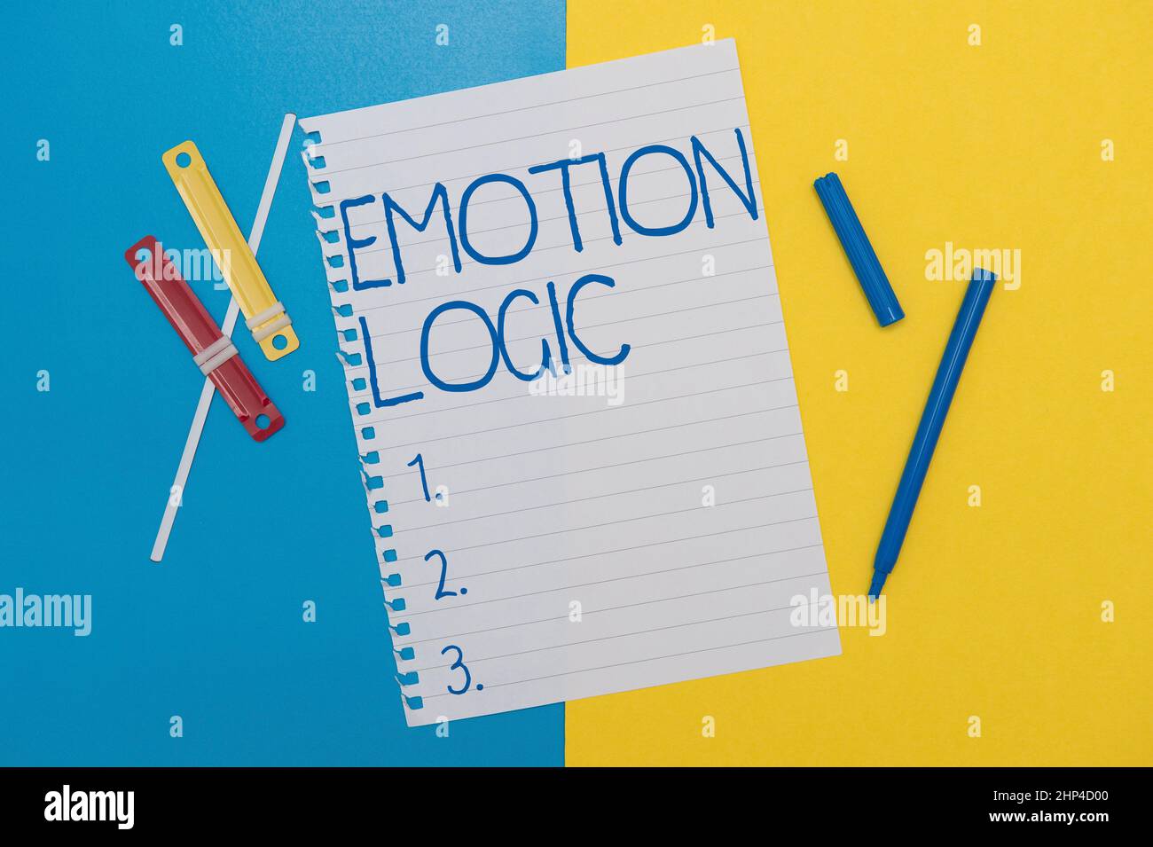 Scrittura mano segno Emotion logica, concetto che significa cuore o anima del cervello o intelligenza confusione equilibrio uguale flashy School forniture ufficio, insegnamento L Foto Stock