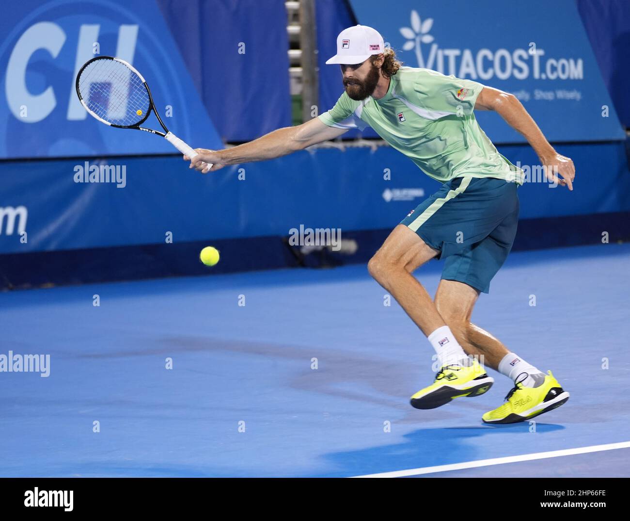 Florida, Stati Uniti. 18th Feb 2022. Febbraio, 18 - Delray Beach: Rielly Opelka (USA) suona Adrian Mannarino (fra) nei quarti di finale del Delray Beach Open 2022 entro il Vitacost.com. Il 18 febbraio 2022 a Delray Beach, Florida. Credit: Andrew Patron/MediaPunch Credit: MediaPunch Inc/Alamy Live News Foto Stock