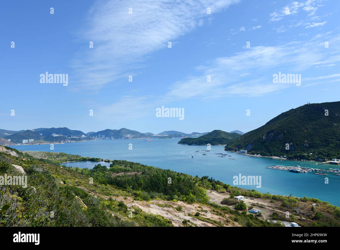 Una vista della Baia di Pichic e dell'isola di HK. Foto Stock