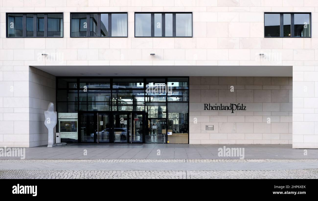 Berlino, Germania, 14 febbraio 2022, area di ingresso della Rappresentanza dello Stato Renania-Palatinato. Foto Stock