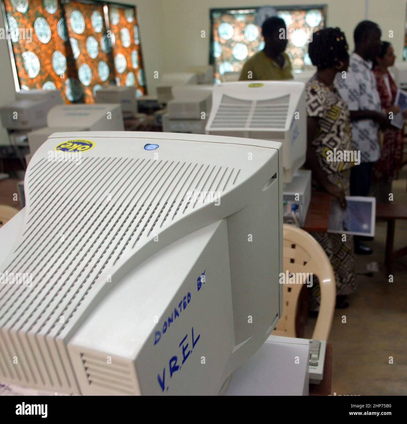 Computer in Ghana ufficio Africa Foto Stock