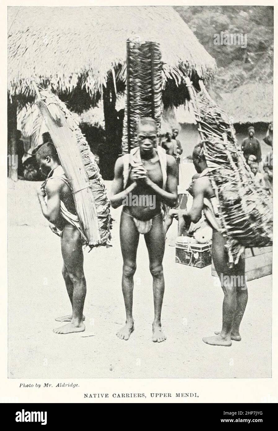 Gestori nativi. Upper Mendi il Mende (anche scritto Mendé) è uno dei due gruppi etnici più grandi della Sierra Leone; dal libro The Living Races of Mumann; Volume 2 di Henry Neville Hutchinson, pubblicato a Londra nel 1901 da Hutchinson & co Foto Stock