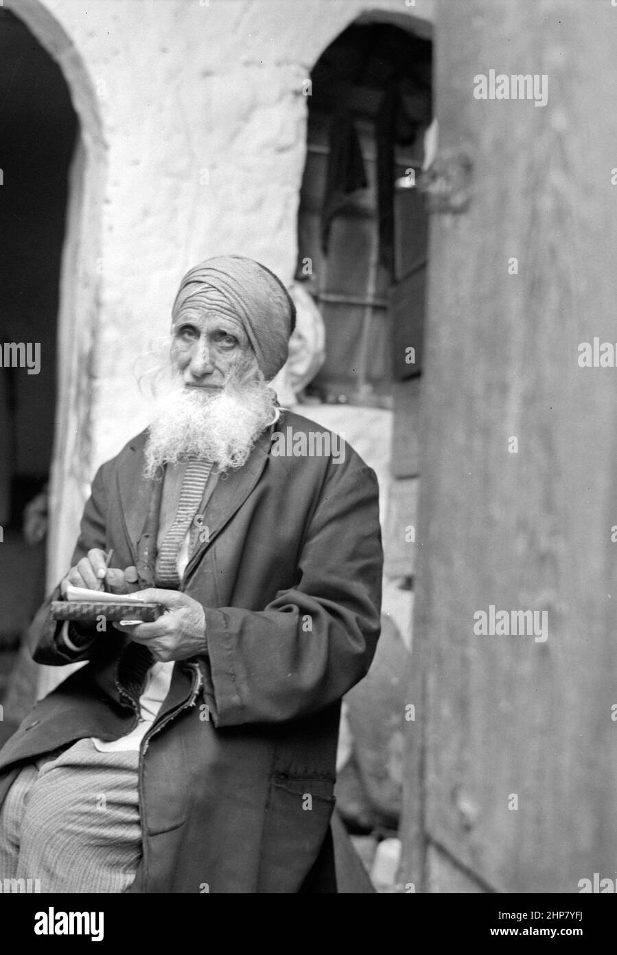 Storia del Medio Oriente: Uomo ebreo anziano ca. Tra il 1934 e il 1939 Foto Stock