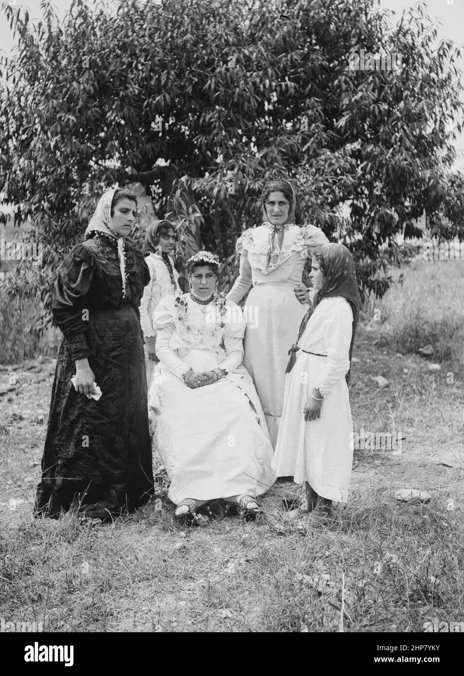 Medio Oriente Storia: Costumi personaggi ecc Nazareth sposa luogo: Israele--Nazareth ca. 1900 Foto Stock