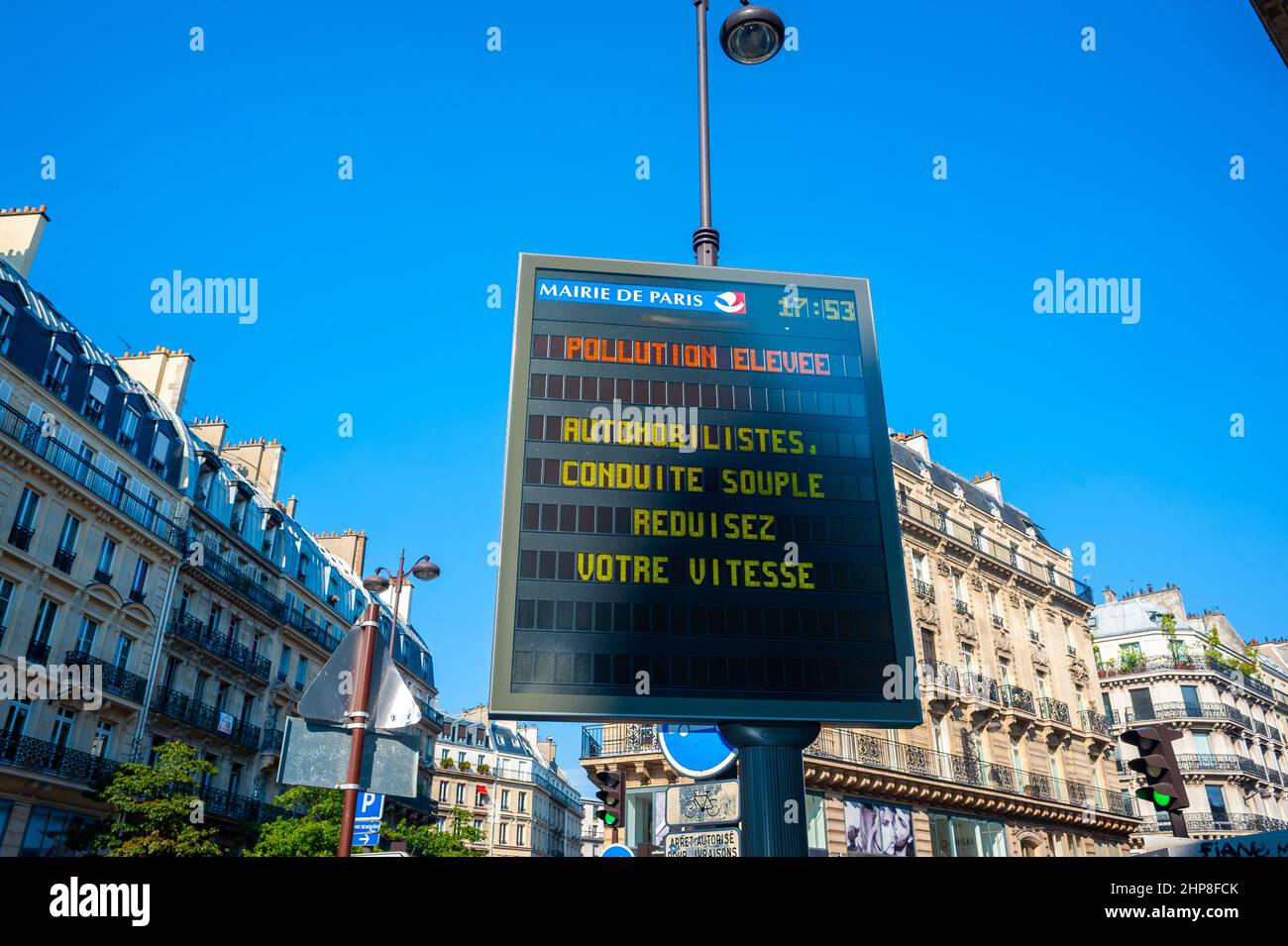 Parigi, Francia, dettaglio, Panneaux lumineux information, Mairie de Paris, Rapporto sull'inquinamento Foto Stock