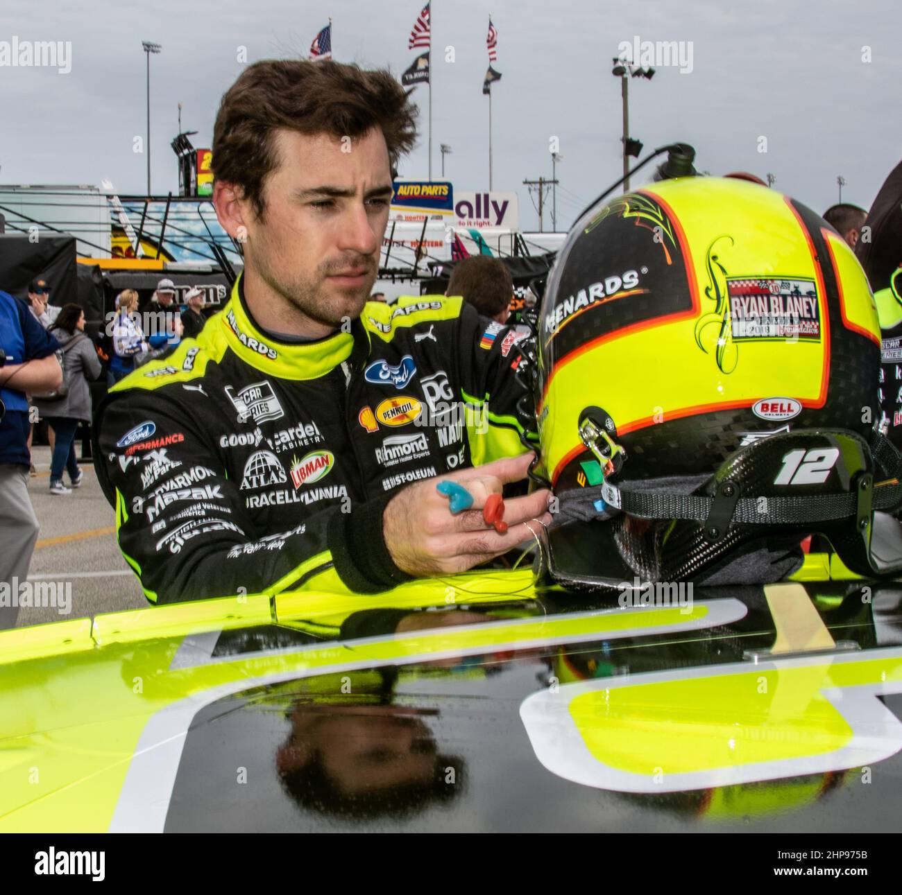Daytona, Stati Uniti. 19th Feb 2022. Ryan Blaney si prepara per le prove finali per la 2022 Daytona 500, sabato 19 febbraio 2022 a Daytona, Florida. Foto di Edwin Locke/UPI Credit: UPI/Alamy Live News Foto Stock