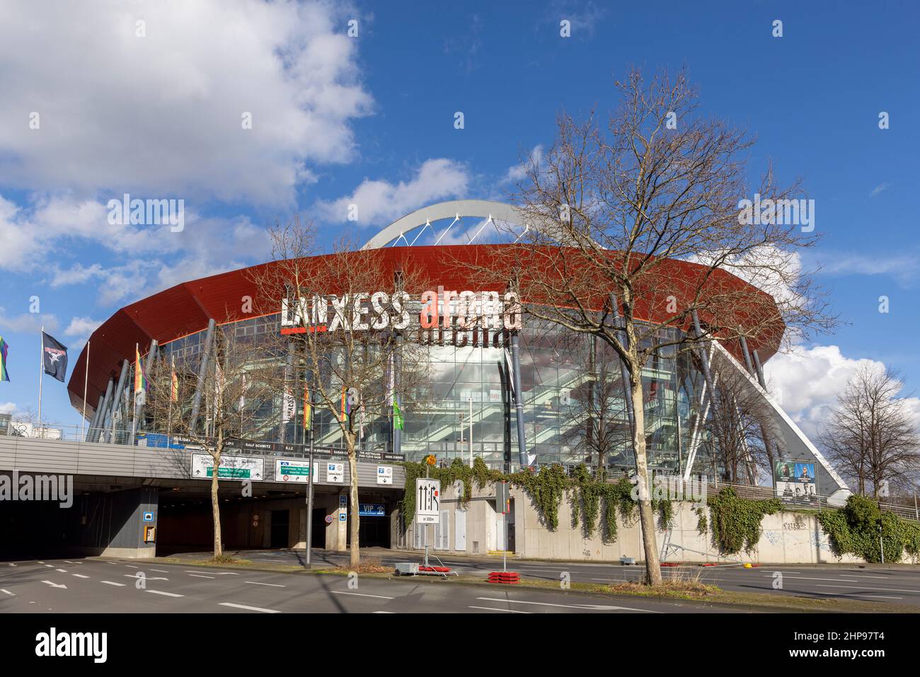 Lanxess Arena a Colonia in una luminosa giornata invernale Foto Stock