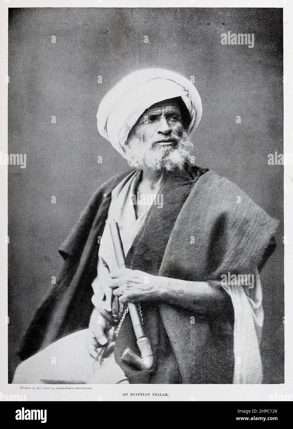 Una Fellah egiziana dal libro ' le razze viventi dell'umanità ' un racconto illustrato popolare delle abitudini, delle abitudini, delle inseguimenti, delle feste e delle cerimonie delle razze dell'umanità in tutto il mondo da Sir Harry Hamilton Johnston, E Henry Neville Hutchinson pubblicato a Londra da Hutchinson & Co. Nel 1902 Foto Stock