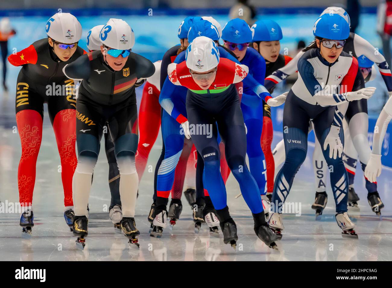 19 febbraio 2022, Pechino, Hebei, Cina: Maryna ZUYEVA (BLR) compete nell'evento Womens Speed Skating Mass Start durante le Olimpiadi invernali di Pechino 2022 a Pechino, Hebei, Cina. (Credit Image: © Walter G. Arce Sr./ZUMA Press Wire) Foto Stock