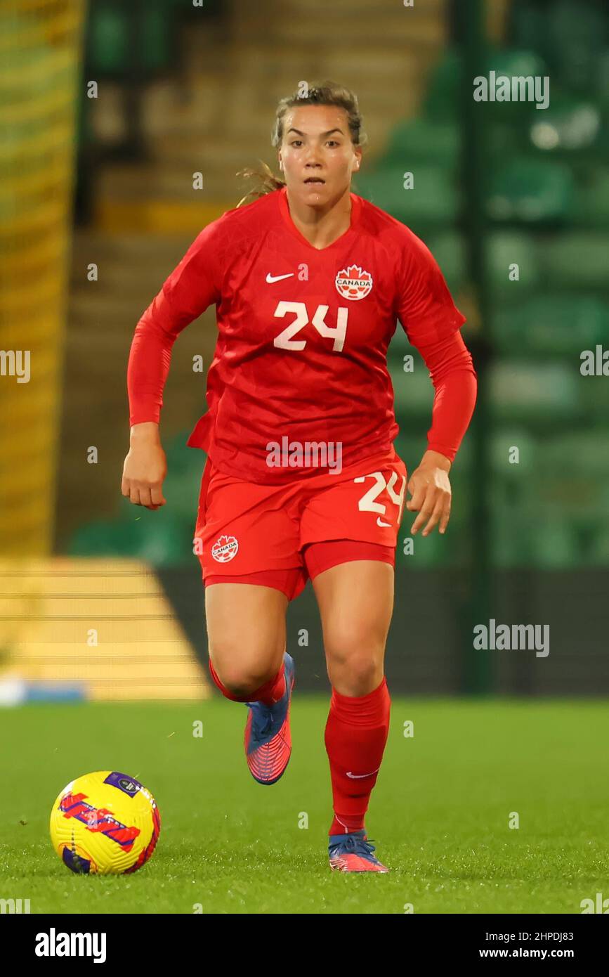 Norwich, Norfolk, Inghilterra; 20th febbraio 2022; Carrow Road, Norwich, Norforlk, Inghilterra; Arnold Clark Womens International football Canada contro la Germania: Vanessa Gilles del Canada Foto Stock