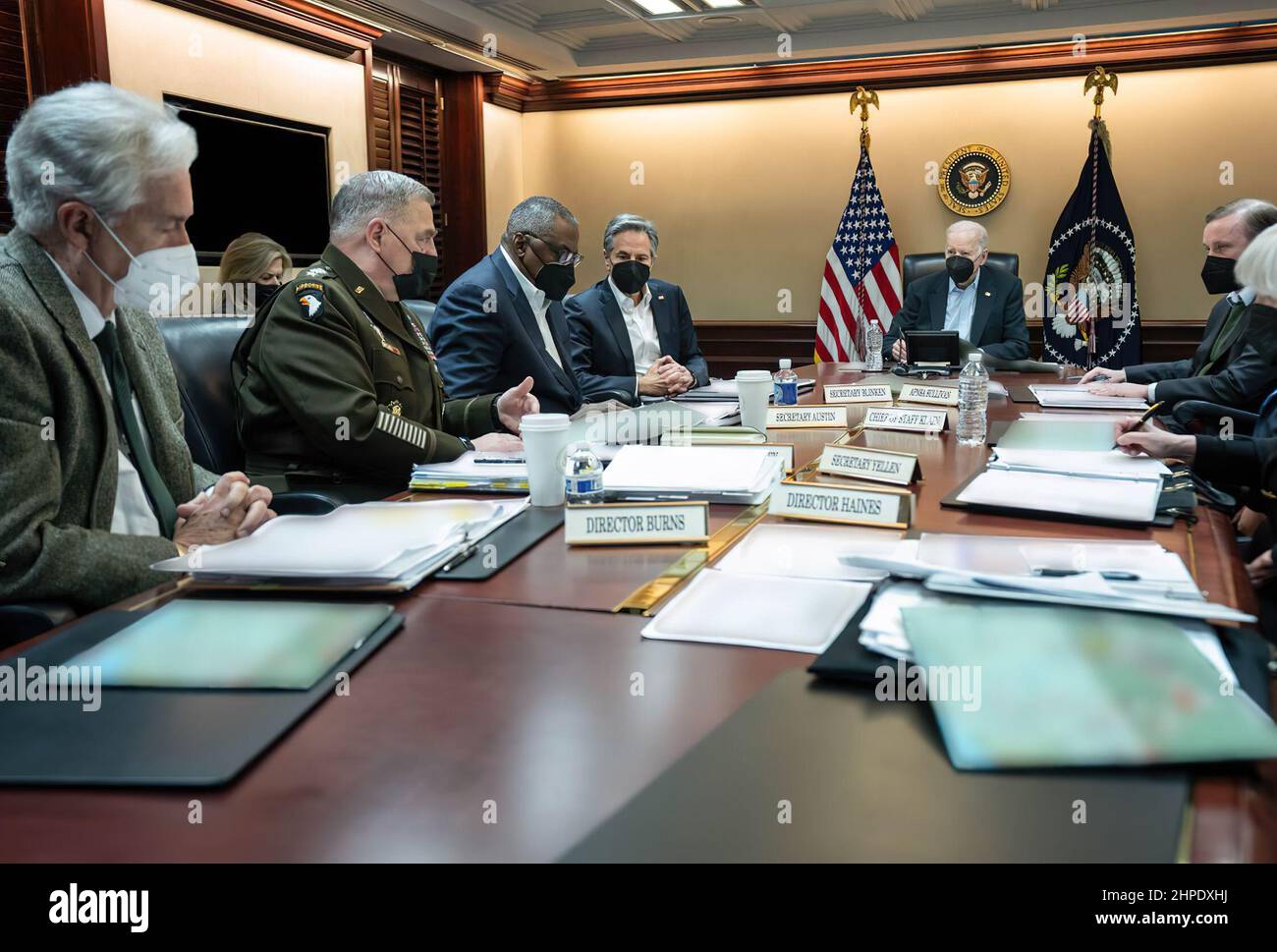 Il Presidente Biden convoca una riunione del Consiglio di sicurezza nazionale (NSC) per discutere gli ultimi sviluppi riguardanti l’accumulazione militare della Russia ai confini dell’Ucraina. Foto Stock