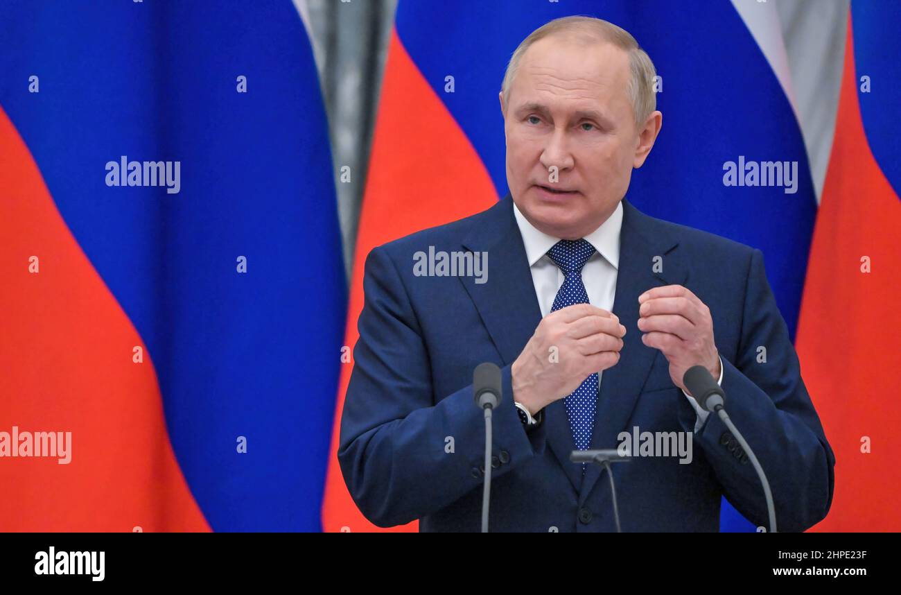 Il presidente russo Vladimir Putin ha incontrato i membri permanenti del Consiglio di sicurezza russo. Foto Stock