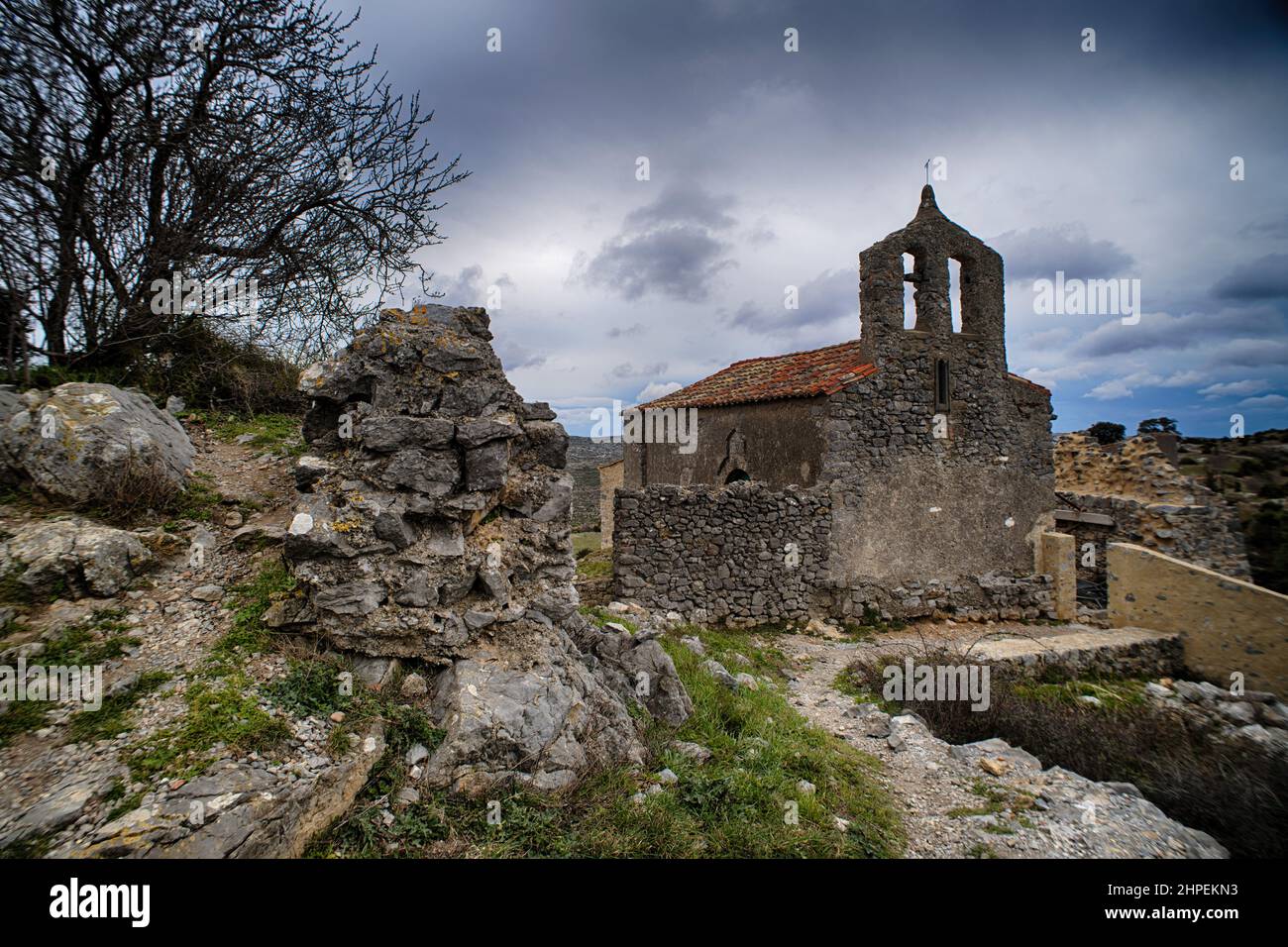 francia pirinei orientales corbieres perillos villaggio catare Foto Stock