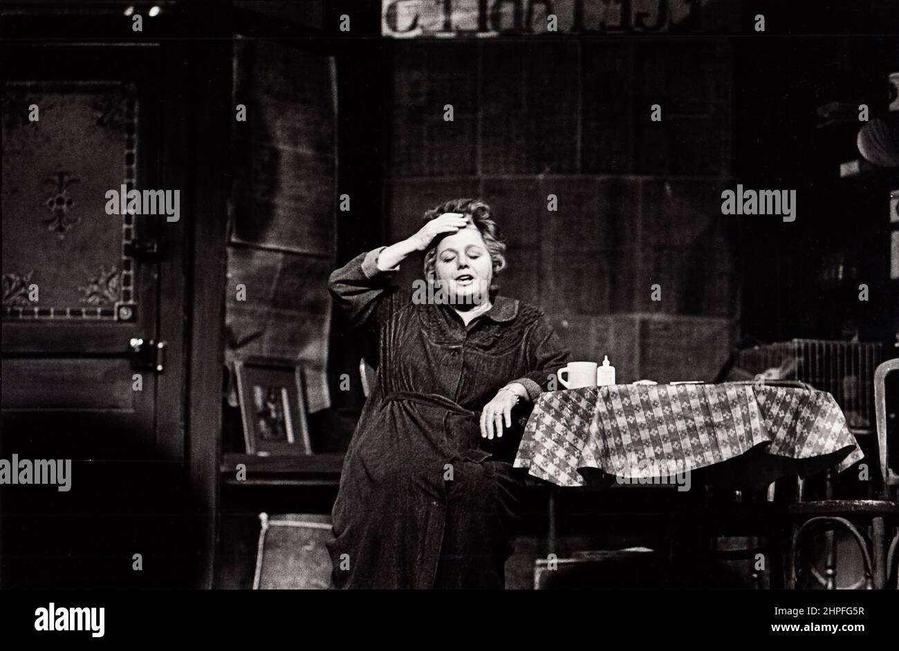 Shelley Winters nel ruolo di Beatrice nel gioco "The Effect of gamma Rays on Man-in-the-Moon Marigolds". 1978 Foto Stock