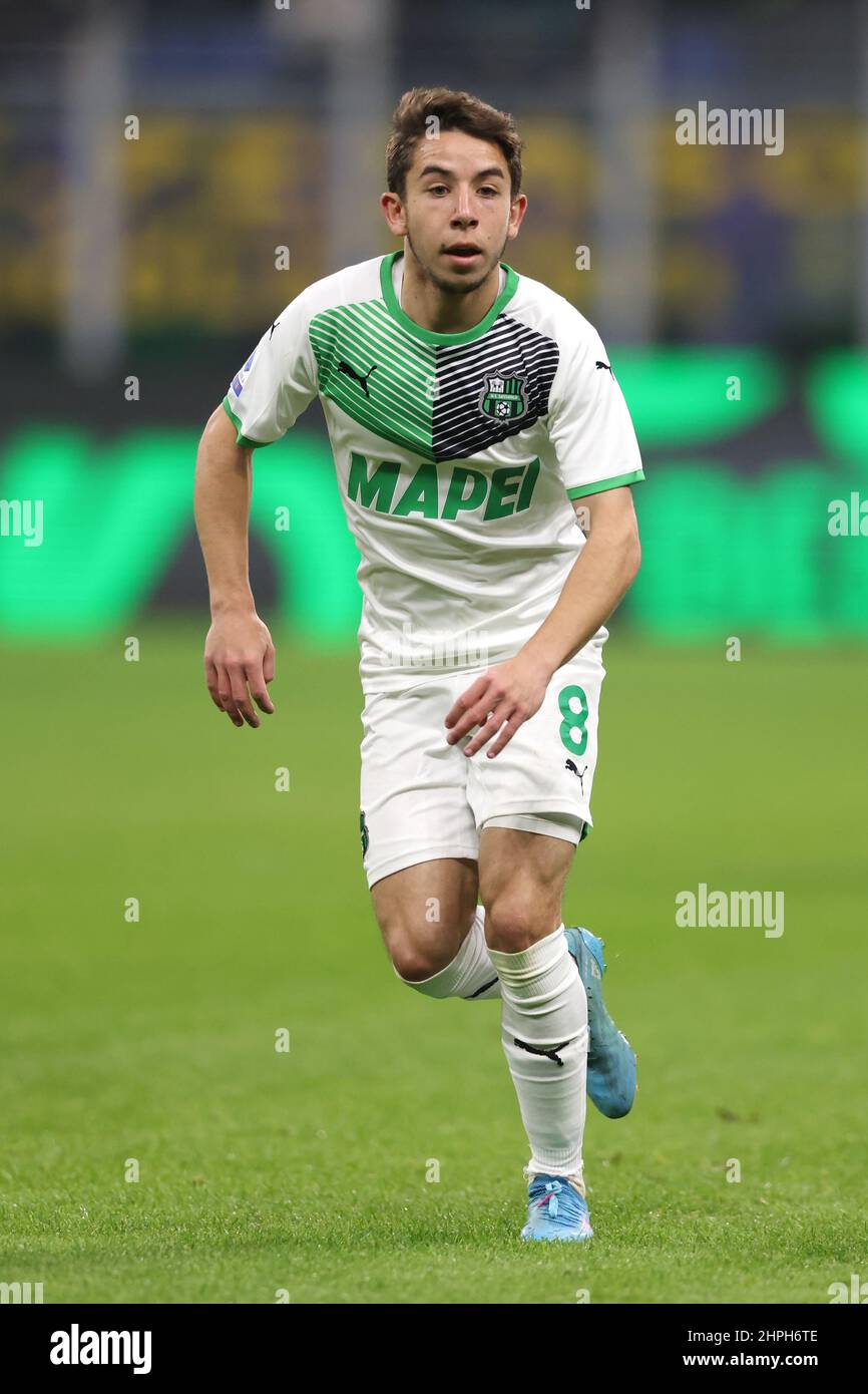 Milano, 20th febbraio 2022. Maxime Lopez degli US Sassuolo durante la Serie A a Match a Giuseppe Meazza, Milano. Il credito d'immagine dovrebbe essere: Jonathan Moscrop / Sportimage Foto Stock