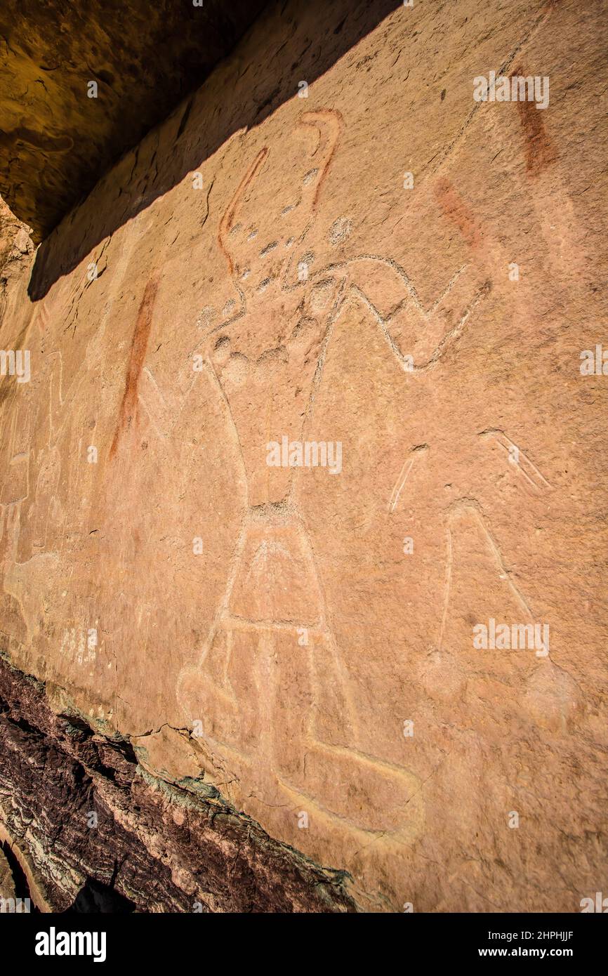 I petroglifi sul ranch McConkie nella forchetta asciutta del canyon di Ashley nello Utah settentrionale sono stati scolpiti nella pietra arenaria dalla gente della coltura di Fremont Foto Stock