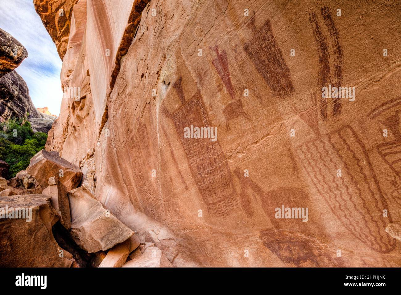 Il Flying Carpet Pictograph Panel è un pannello di arte rupestre dipinto in stile Barrier Canyon in un canyon remoto nel Canyonlands National Park dello Utah. È es Foto Stock