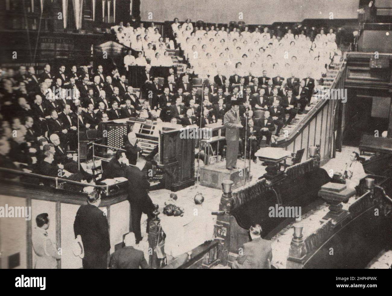 Il presidente dell'Indonesia Sukarno parla alla chiesa mormone di Salt Lake City ca. 1956 Foto Stock