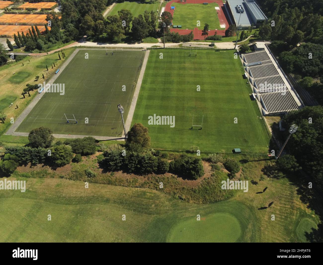 Scatto aereo del Jamor Sports Complex ad Alges, Portogallo Foto Stock