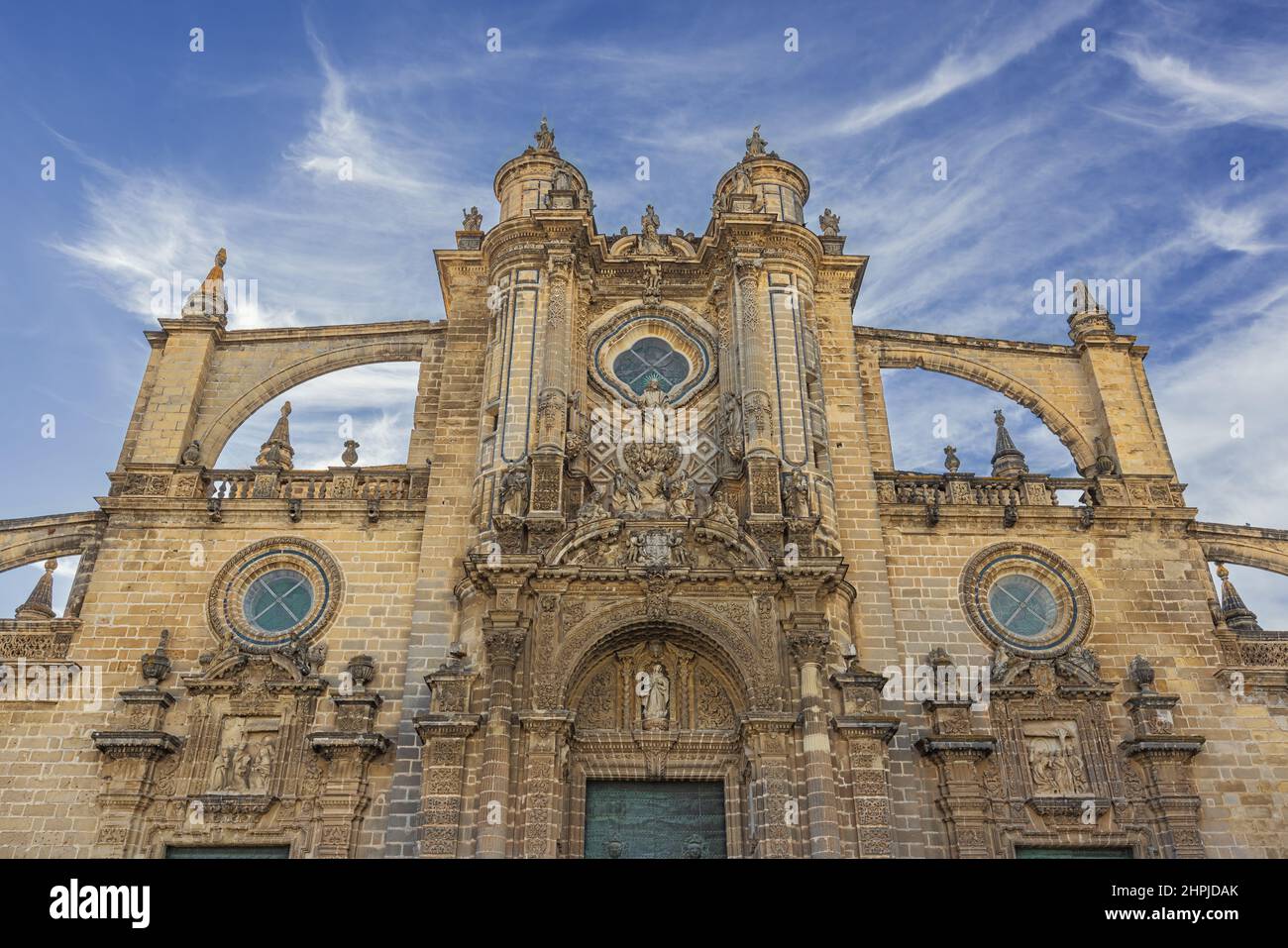Decorazioni sulla facciata della Cattedrale di San Salvador a Jerez de la Frontera Foto Stock