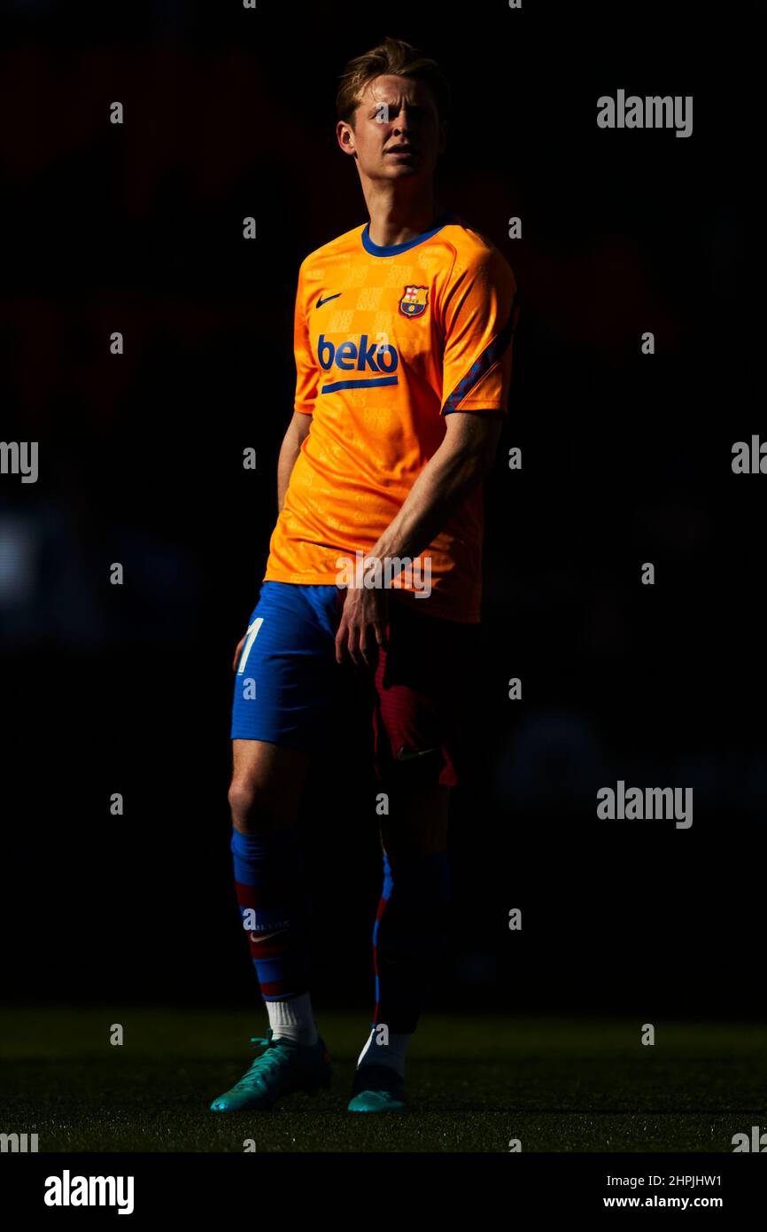 20 febbraio 2022; Stadio Mestalla, Valencia, Spagna; la Liga football, Valencia CF vs FC Barcellona; Frenkie de Jong del FC Barcellona Foto Stock